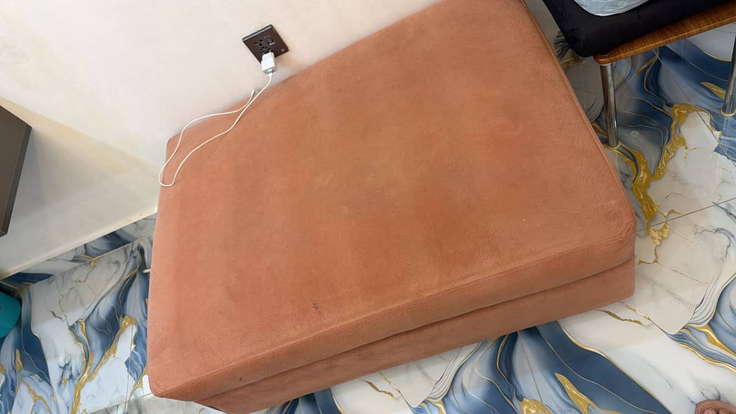 2 single sofas 0