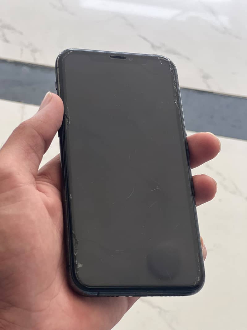 Apple iPhone 11 pro 1