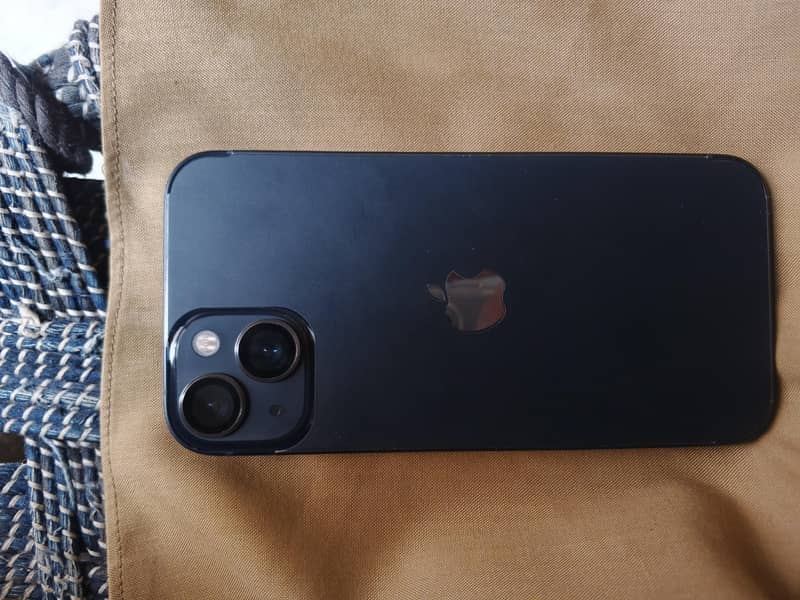 Apple iPhone 13 0