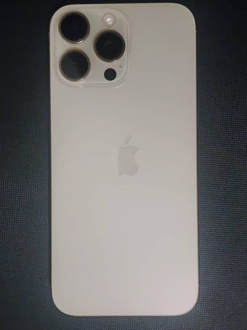 Apple iPhone 16 Pro Max 0