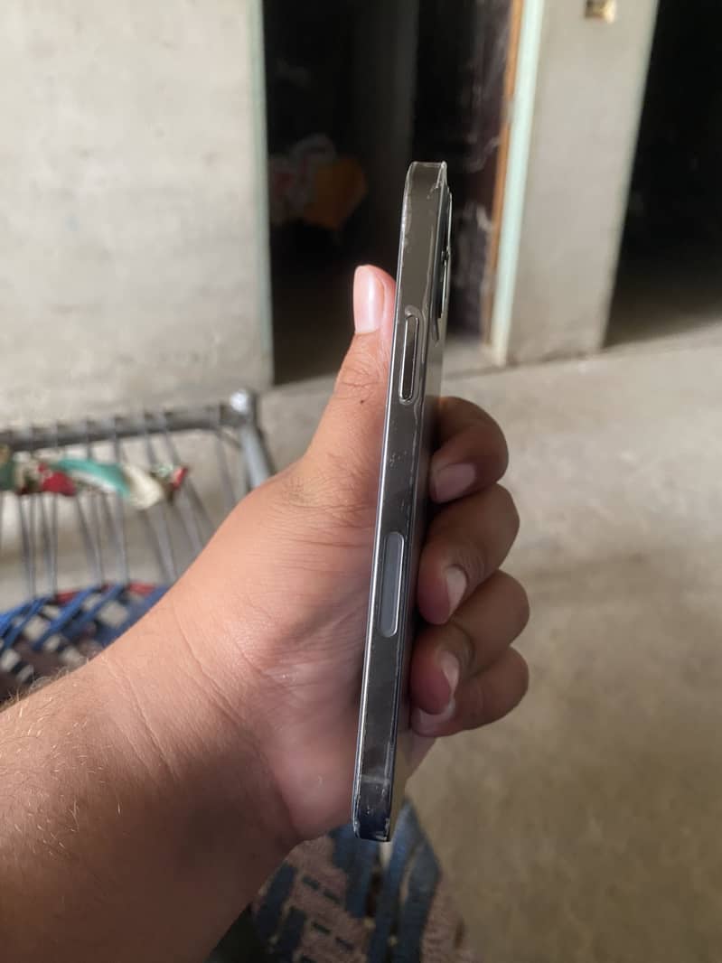 Apple iPhone 12 Pro 1