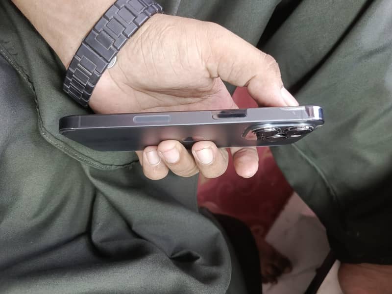 Apple iPhone 13 Pro 1