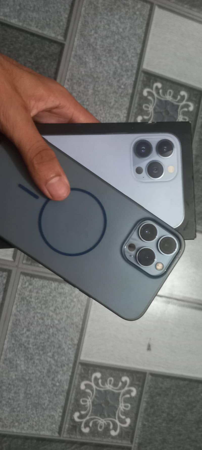 Apple iPhone 13 Pro Max 0