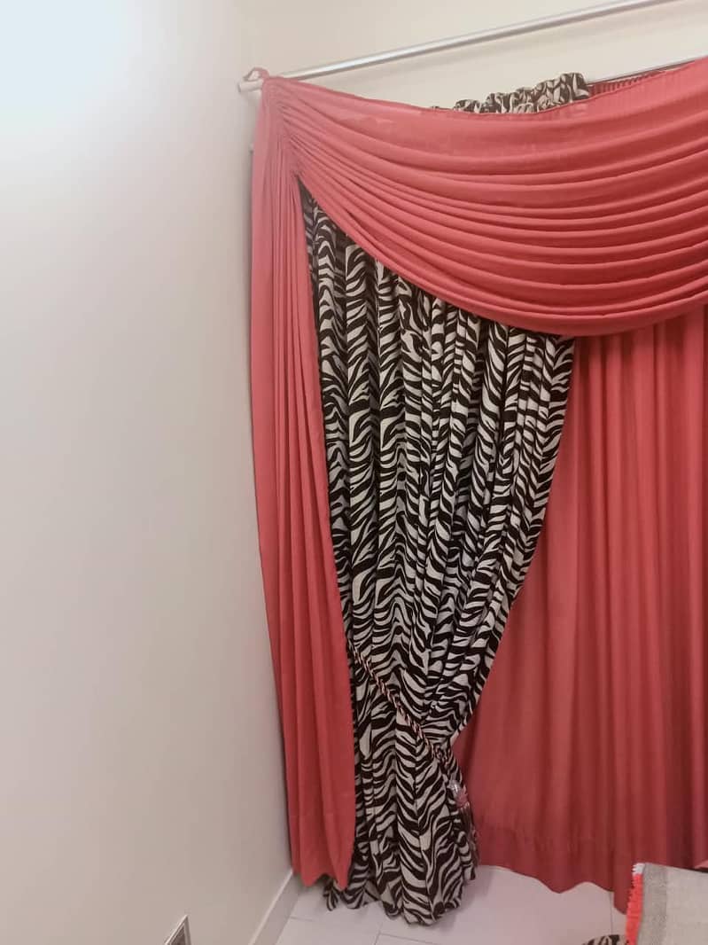 Curtain 0