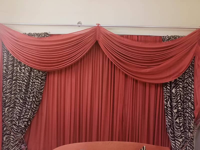 Curtain 1