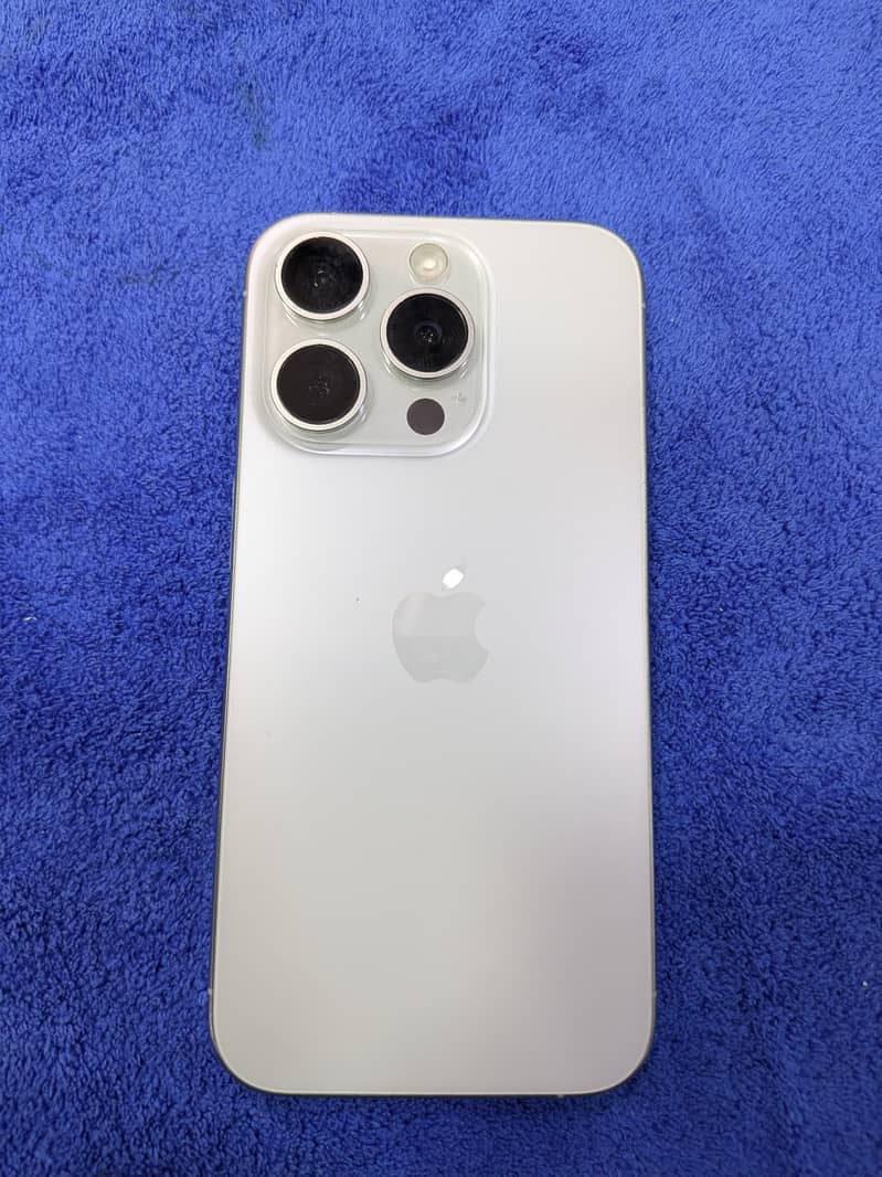 Apple iPhone 15 Pro 0