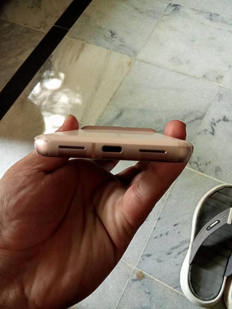 Google Pixel 8 2