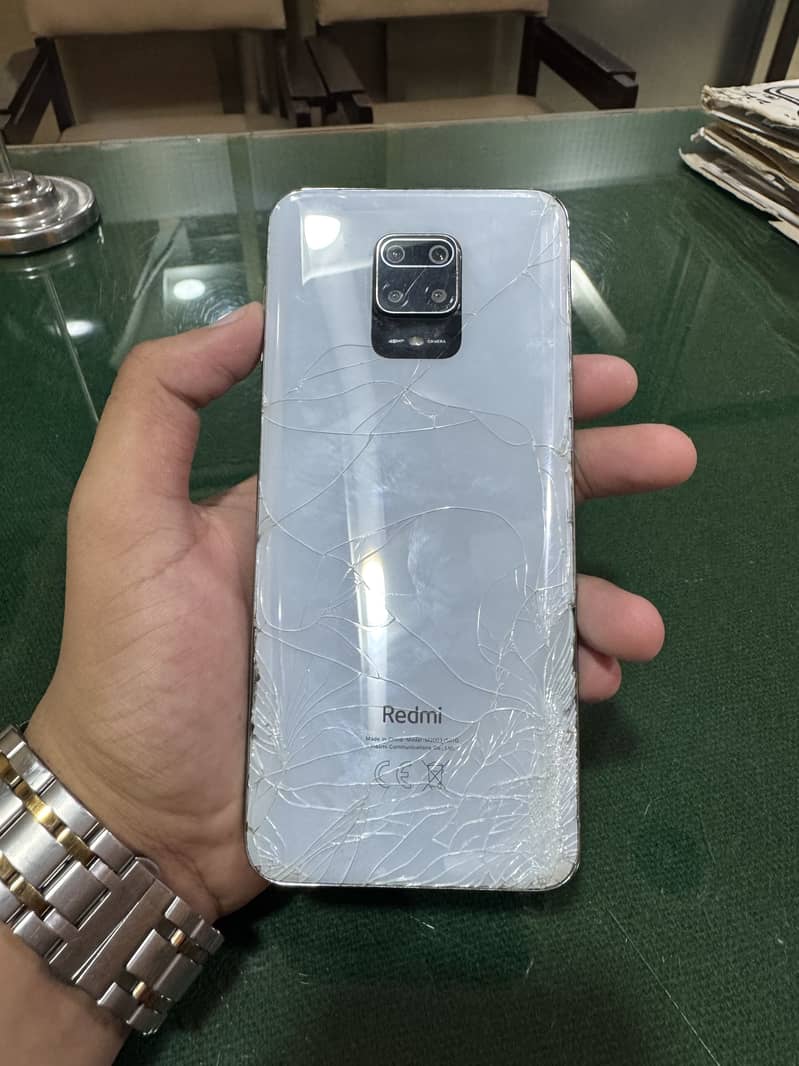 Xiaomi Redmi Note 9S 3