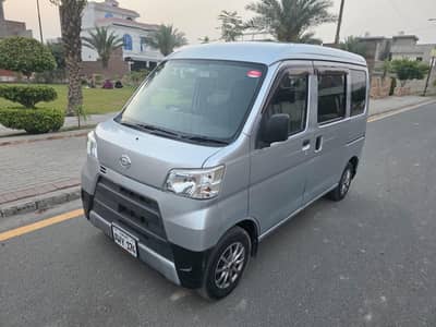 Daihatsu Hijet in brand new condition better than Mira move vitz alto