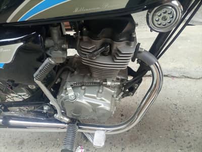 Honda 125 2000 model Total Janian bike