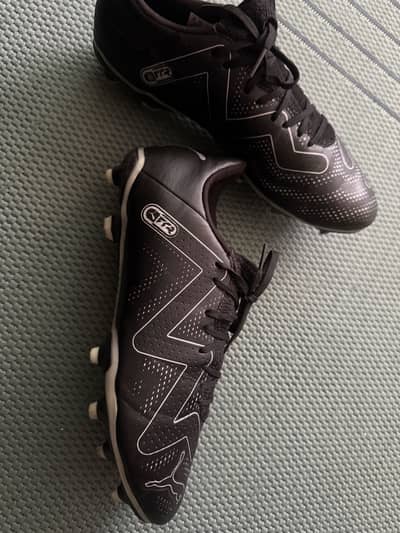 Excellent Condition Puma Future Play FG/AG Boots (No Box)