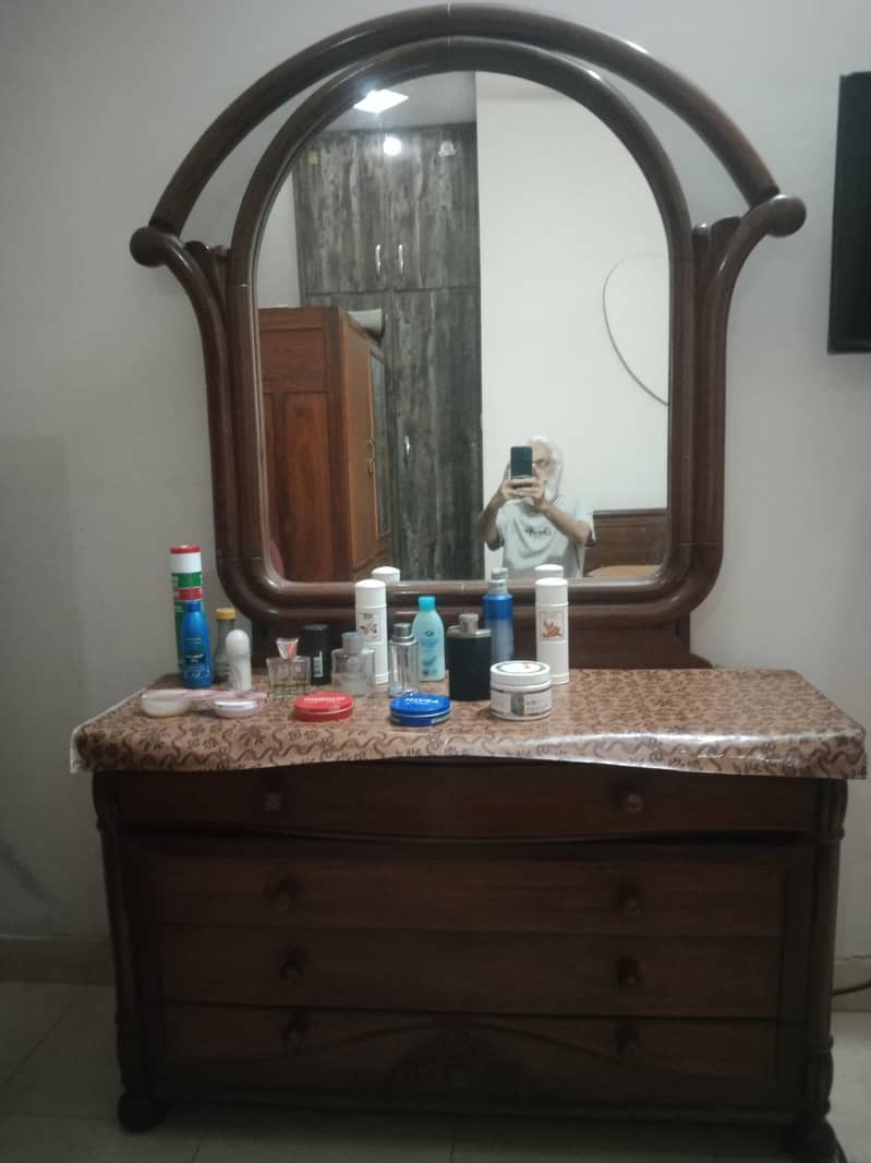 Dressing Table 2