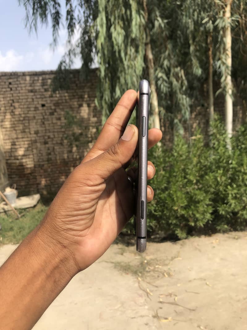 Apple iPhone 11 2