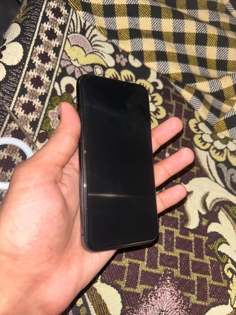 Apple iPhone 11 Pro 1