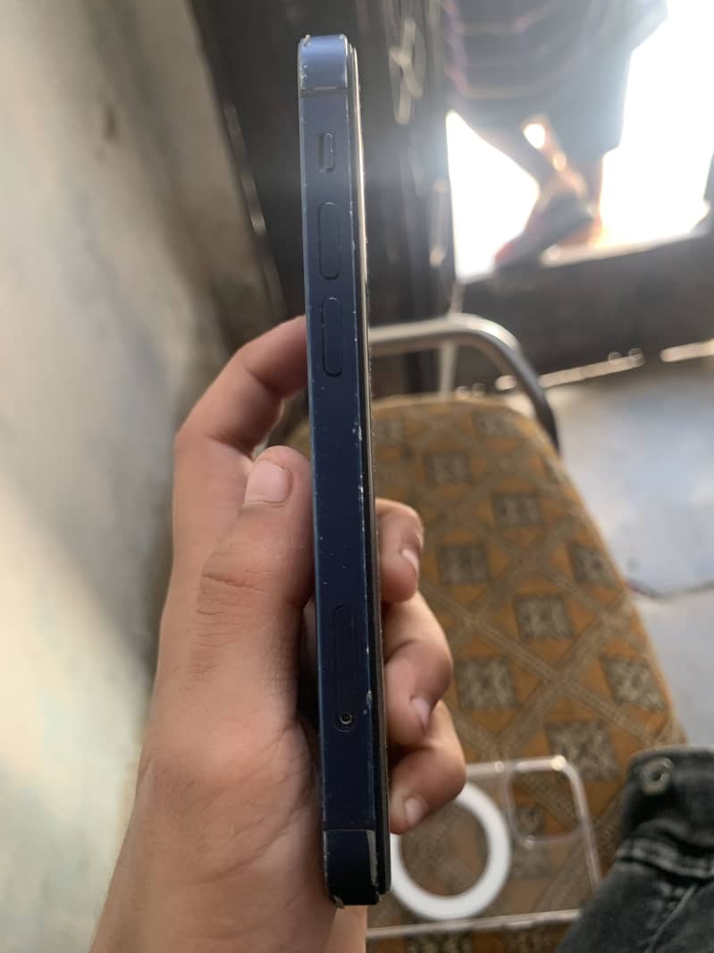 Apple iPhone 12 mini 7
