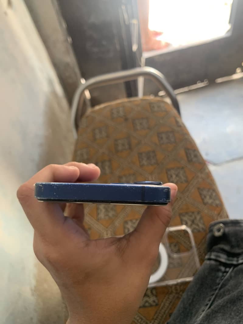 Apple iPhone 12 mini 8