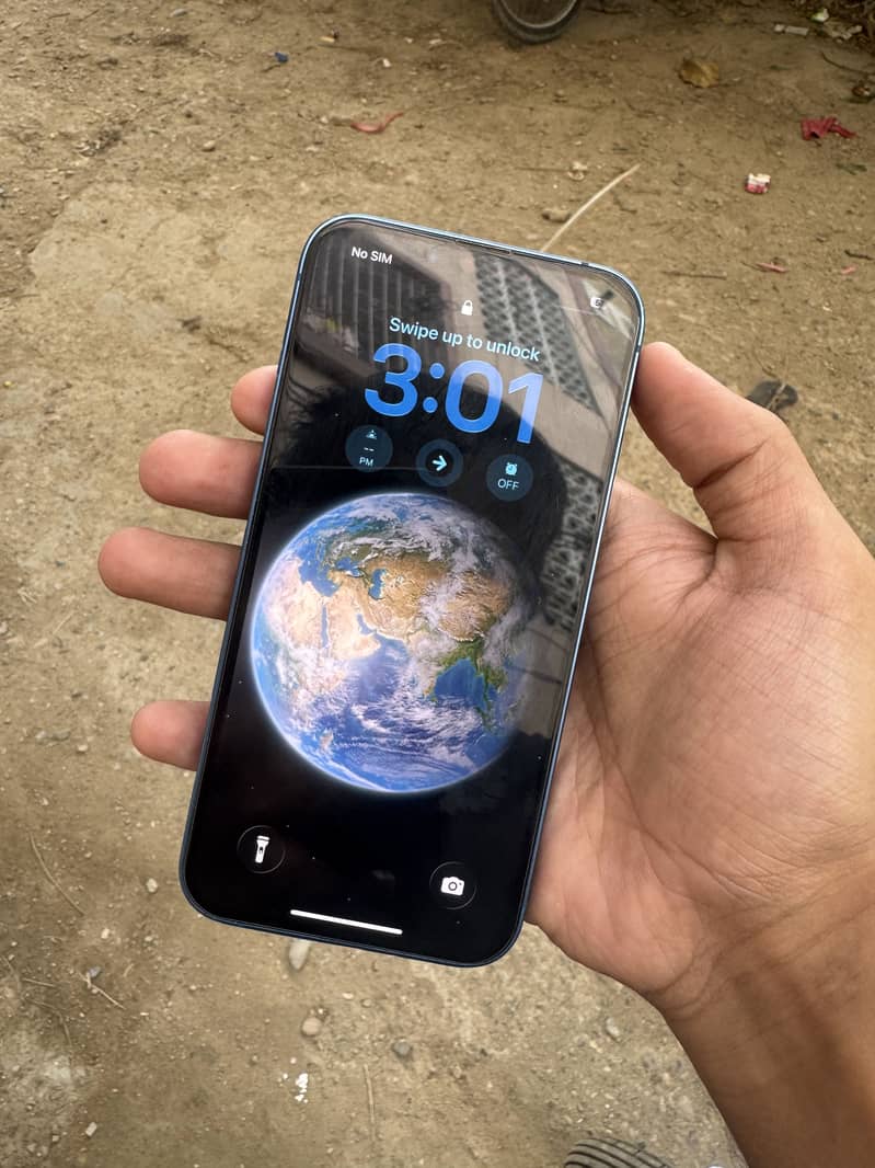 Apple iPhone 13 10