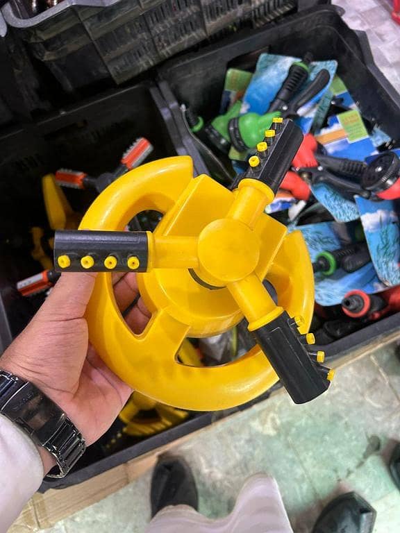 360° Rotating Teepronged Garden Sprinkler for Efficient Lawn, Balcony, and Plant Irrigation