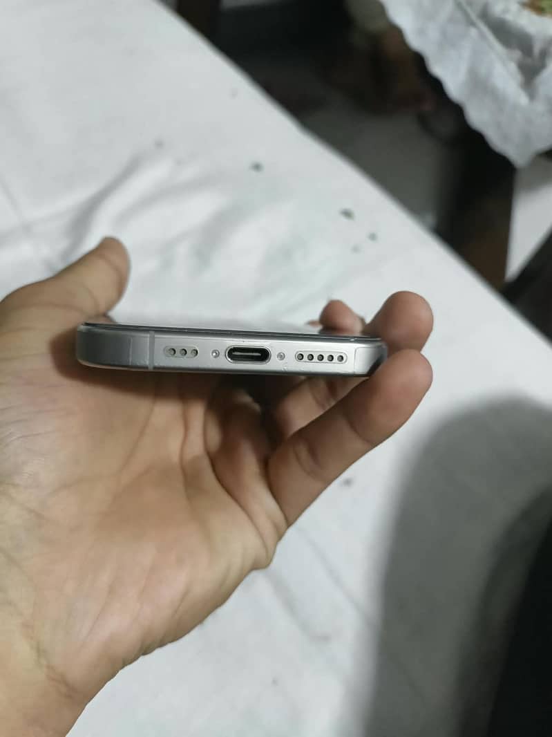 Apple iPhone 15 Pro 5