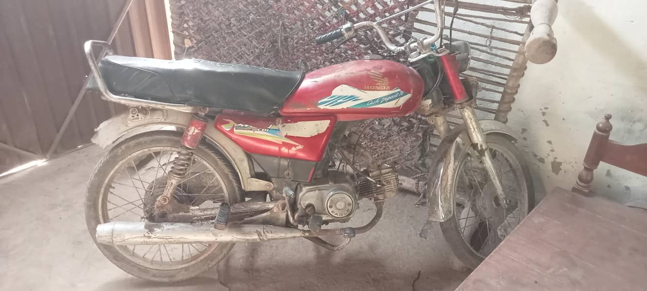 اس بائیک کا لیٹر ھے کاپی نہیں ھے 3