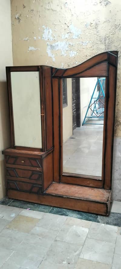 Dressing table for room