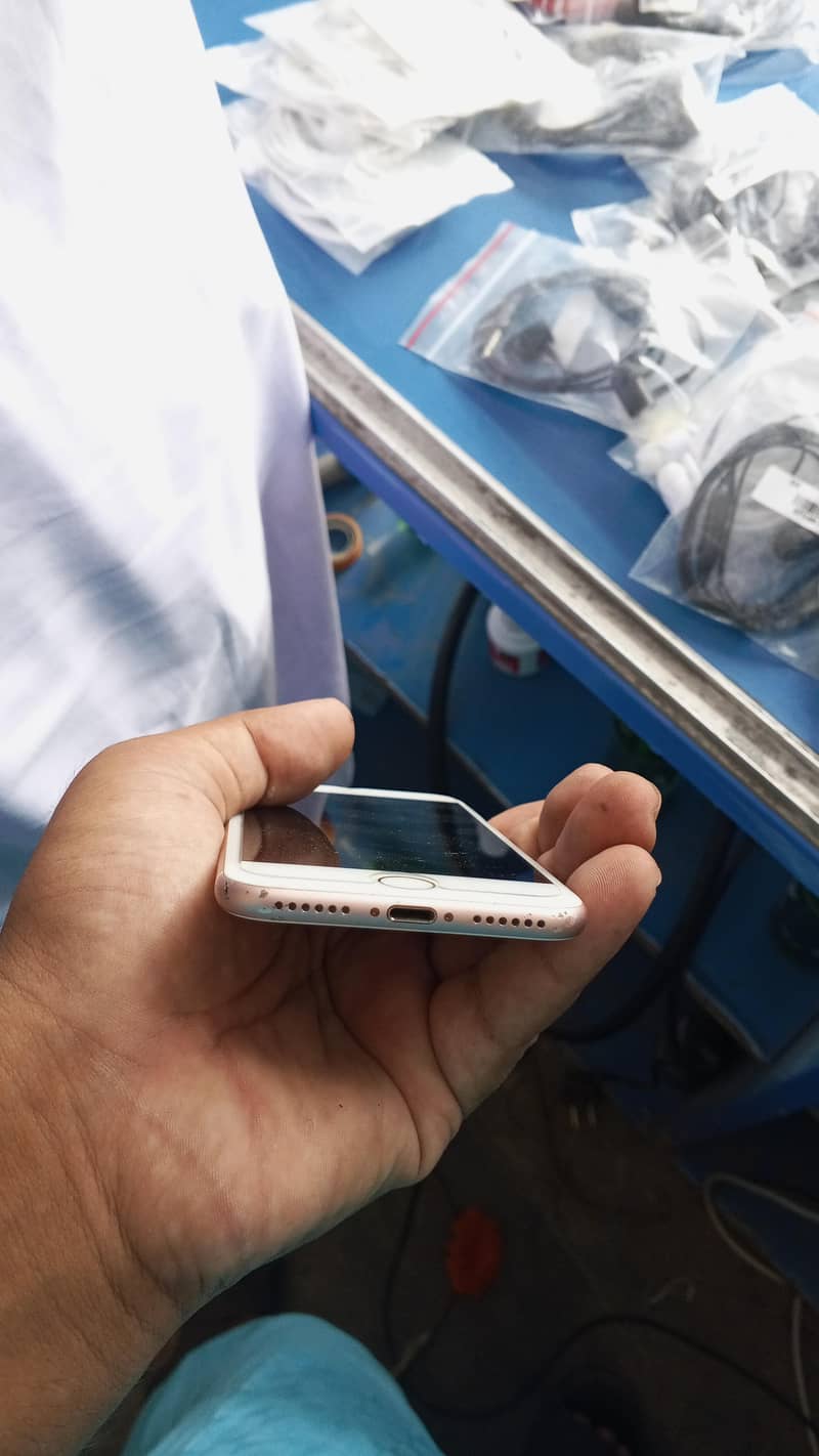 Apple iPhone 7 5