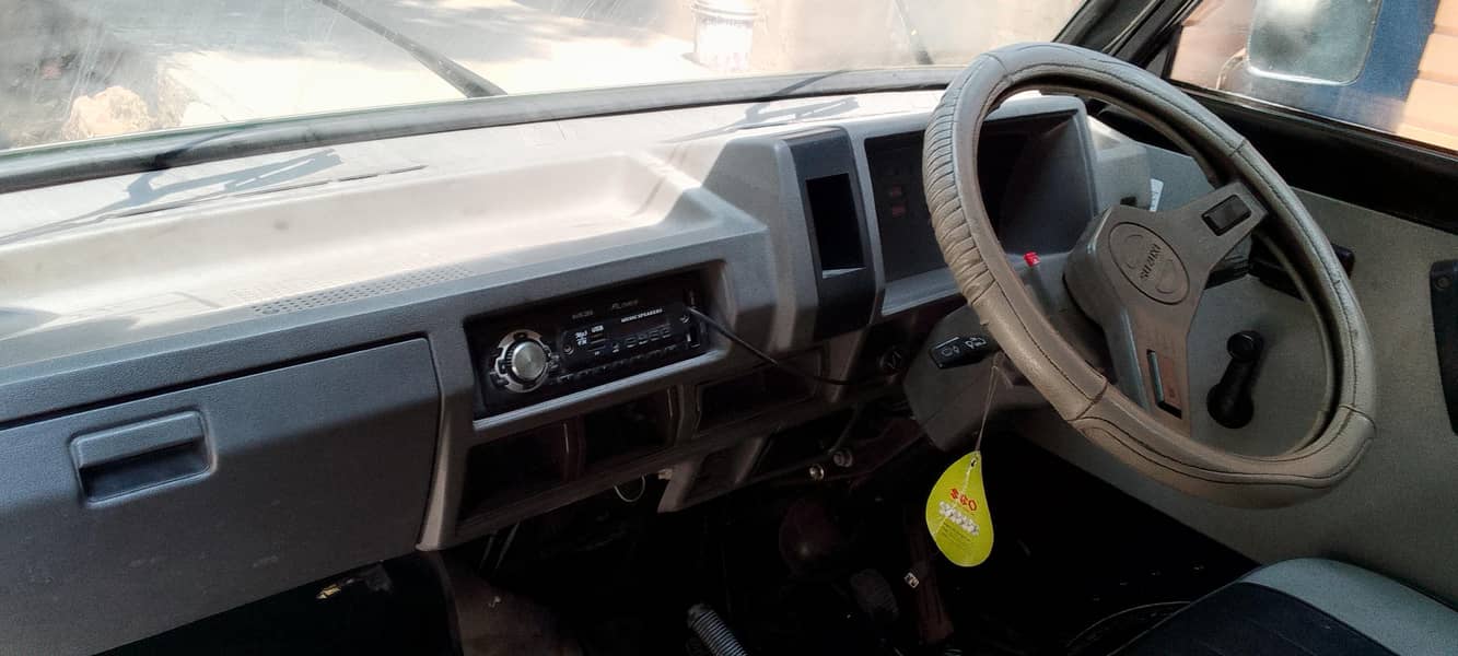 Suzuki Bolan 2012 2