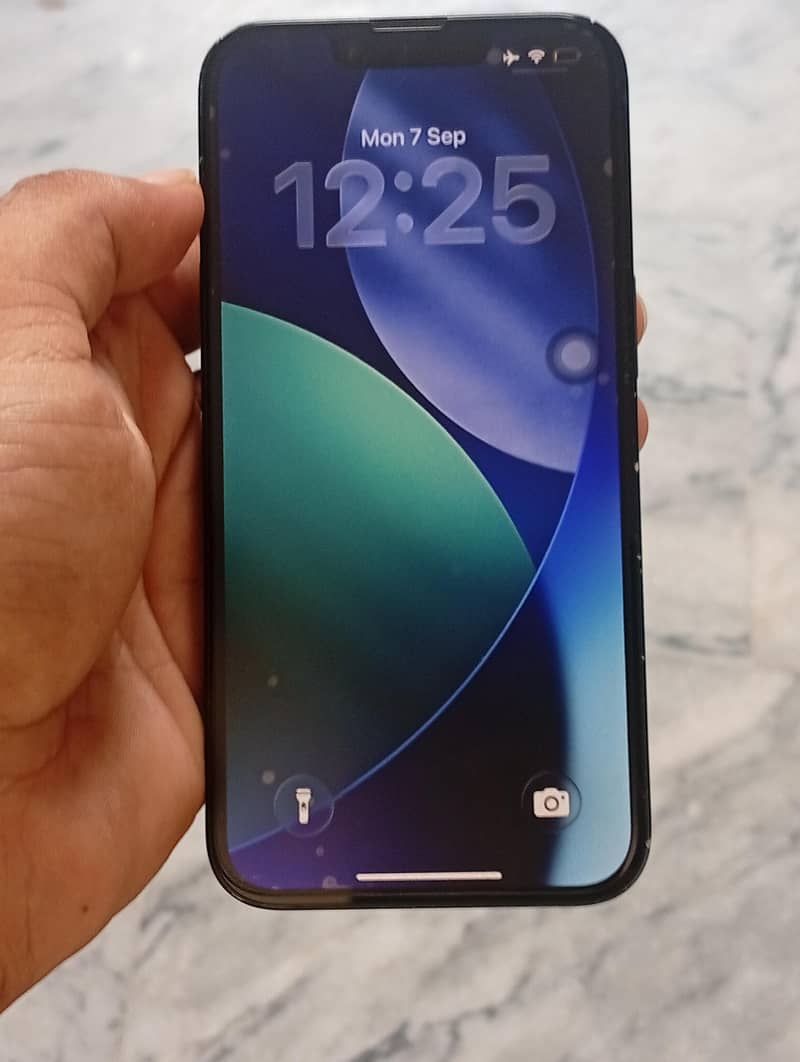 Apple iPhone 14 4