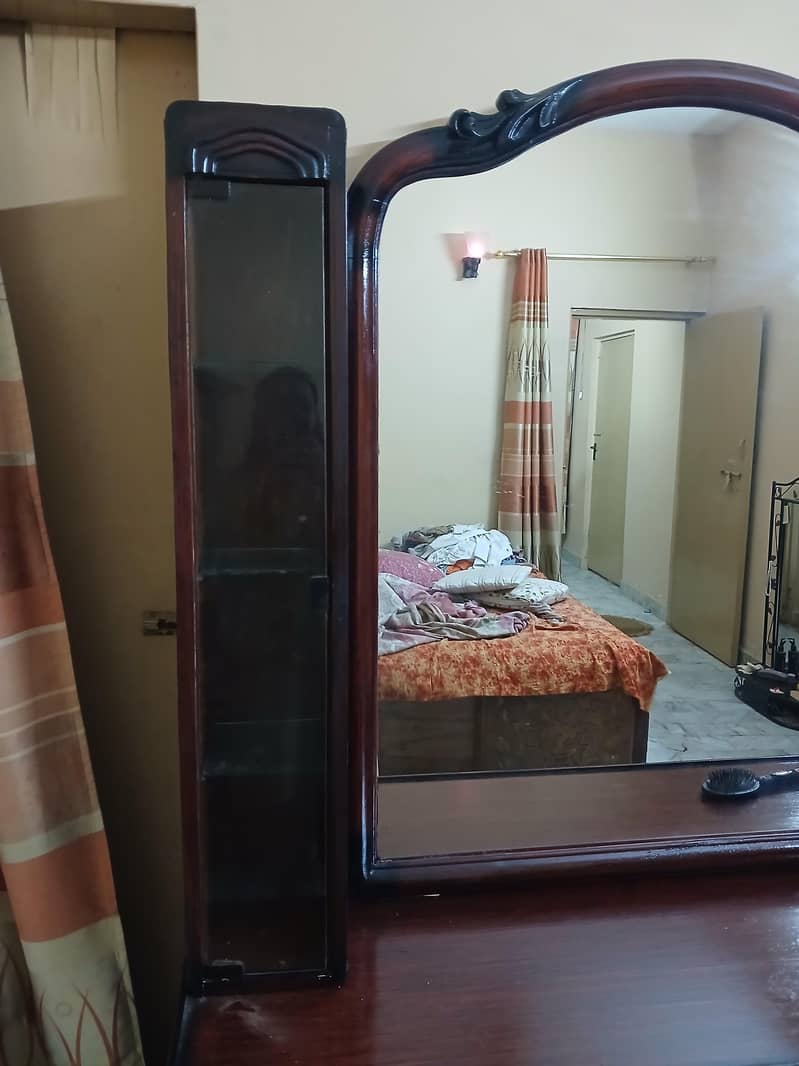 Dressing table 1