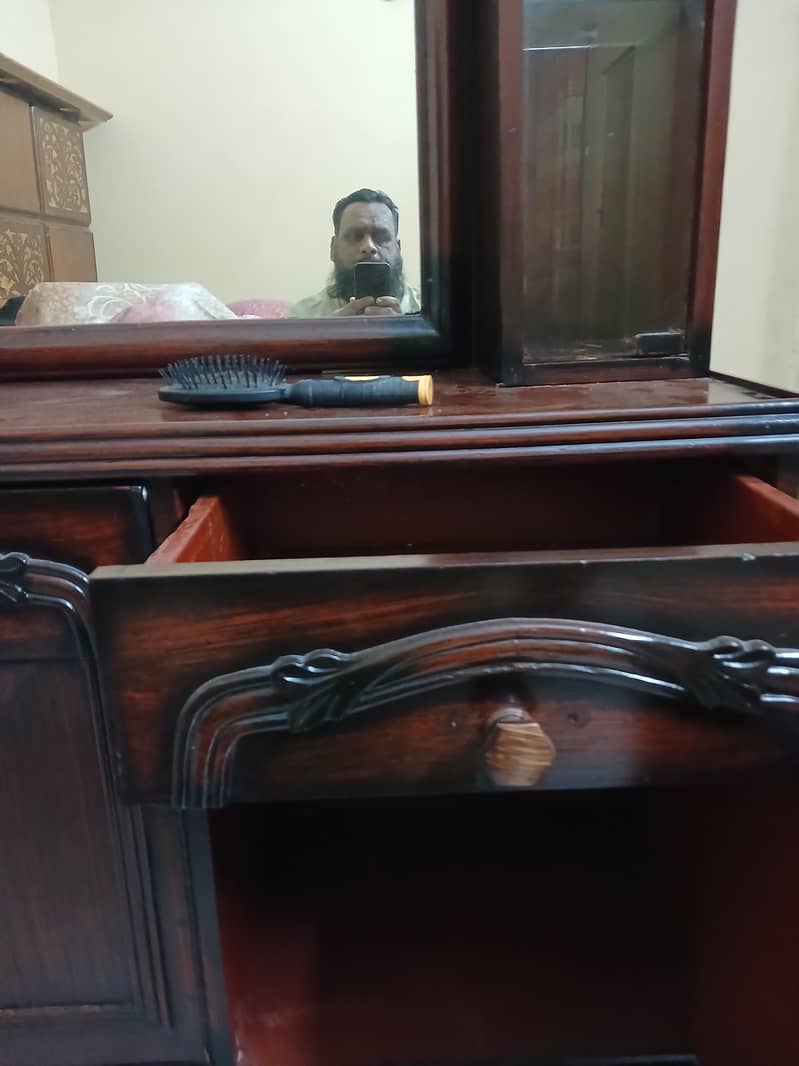 Dressing table 2