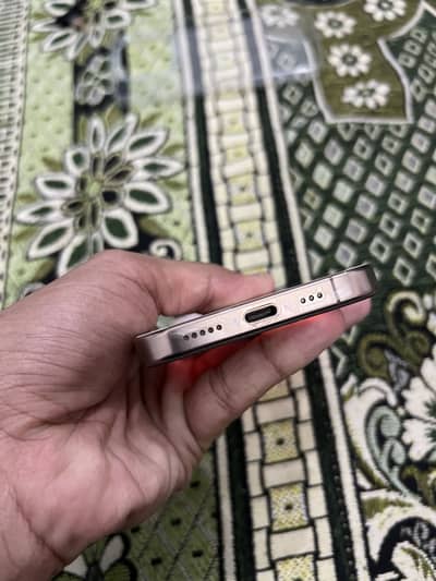 Apple iPhone 16 Pro