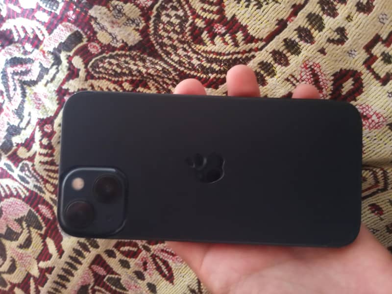 Apple iPhone 13 4