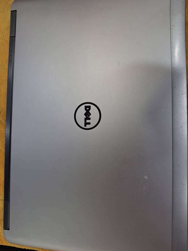 Dell latitude E7240 0