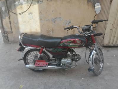 Honda CD70 2022 For Sale it's Urgent Need Cash Contact Serious Buyer