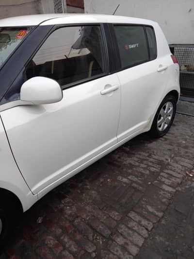 total genioune Suzuki Swift 2015 3/3/3/0/9/1/0/0/0/7