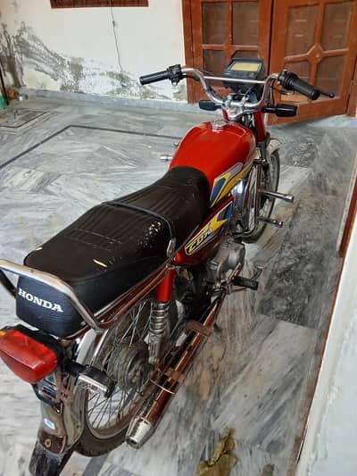 united bike hai 2021 model Rabta number 03425113463 Whatsapp bhi hai