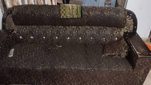 6 sitter sofa for sale urgently
