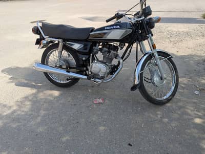 Honda 125 - 2025 with extra accessories