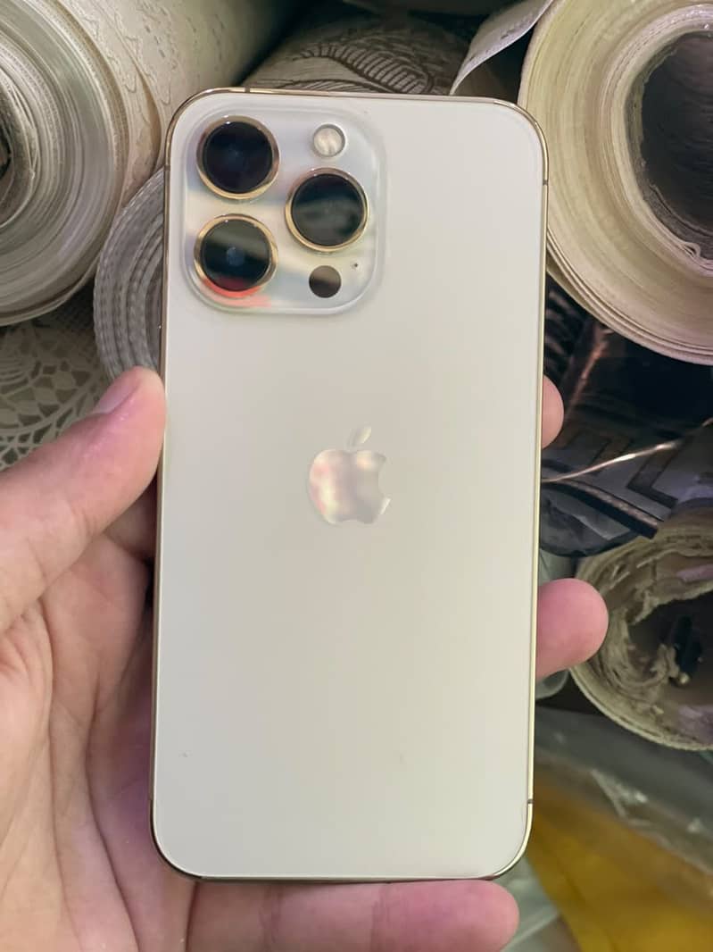 Apple iPhone 13 Pro 2