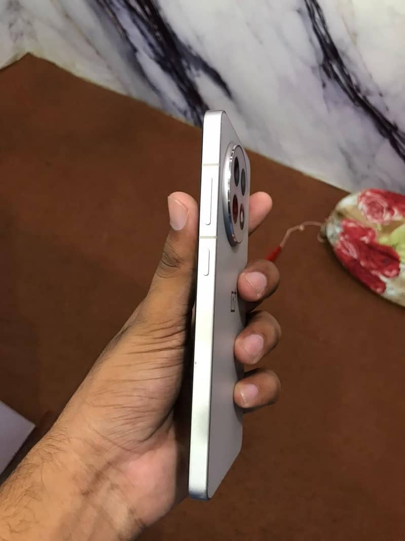 One Plus 13R 1