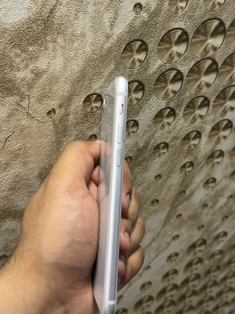 Apple iPhone 8 2