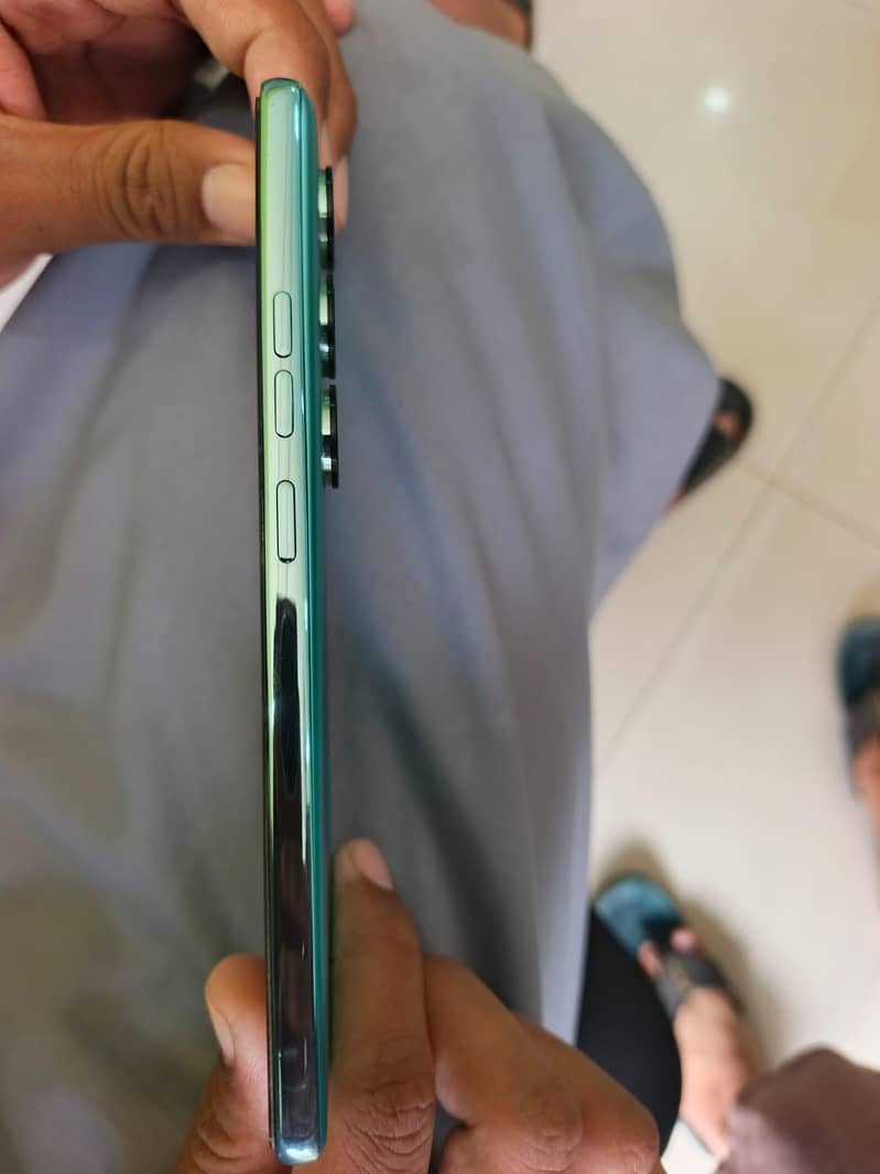 Tecno CAMON 40 1