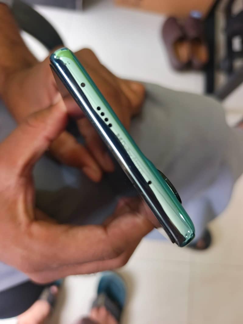 Tecno CAMON 40 5