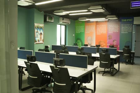 Fully Furnished Floor 75 Person Seating Area, Best Option For Software House