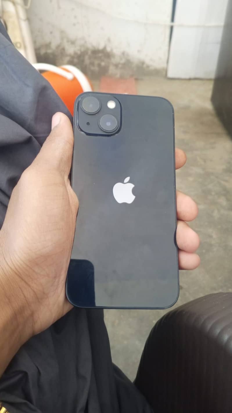 Apple iPhone 13 1