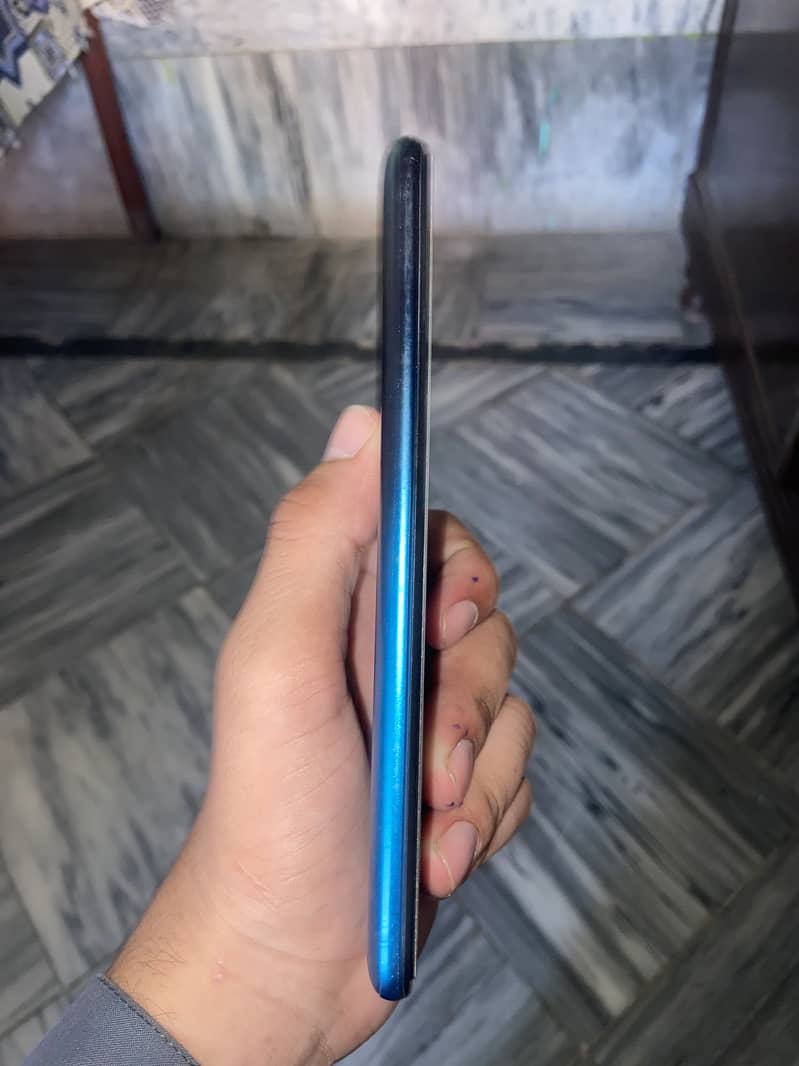 Tecno 4