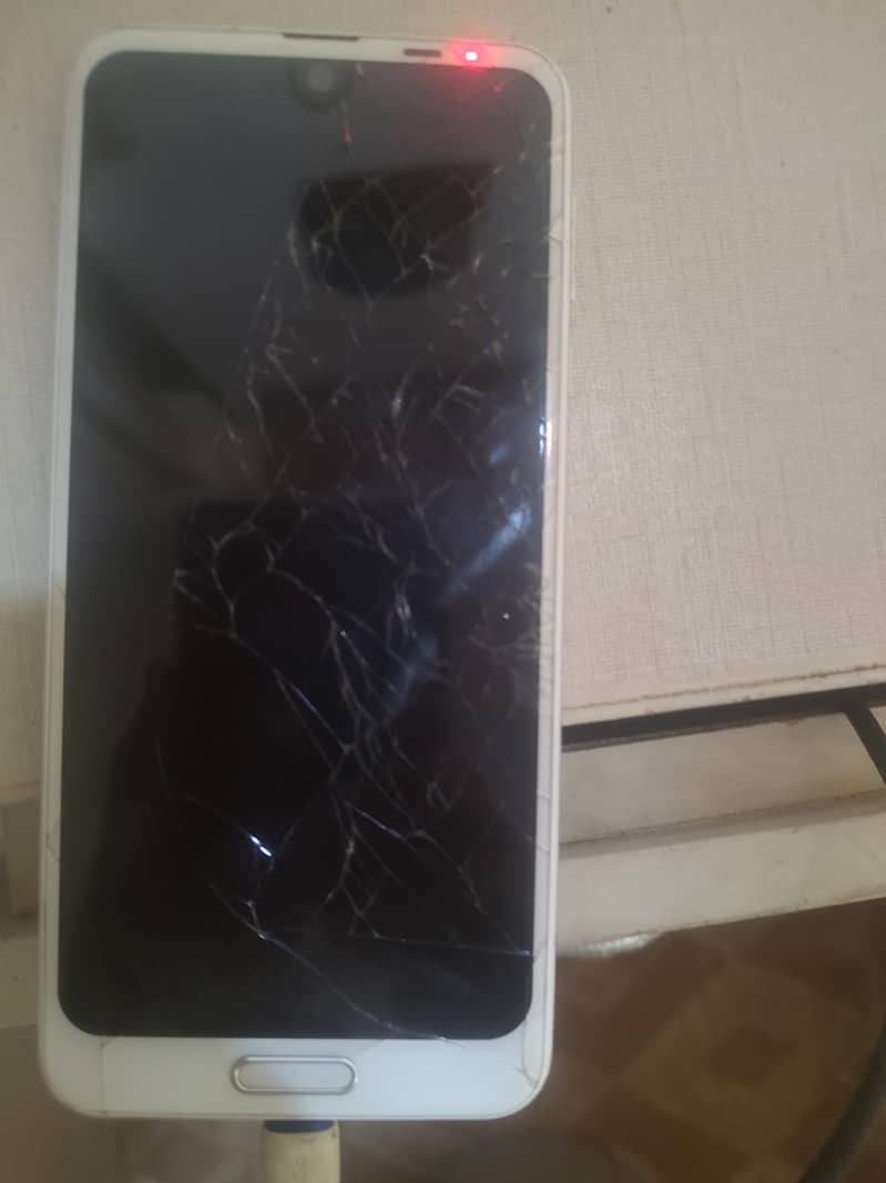 Sharp Aquos R2 0