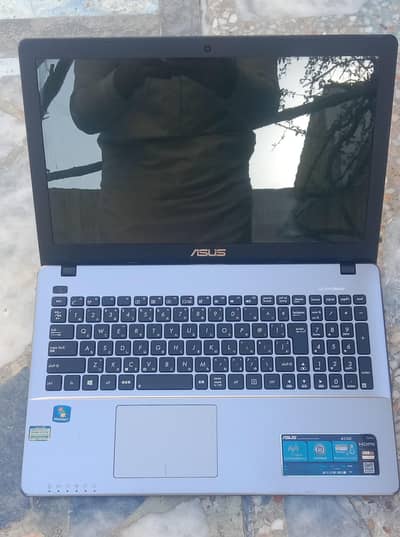NEW CONDITION SLIM LAPTOP EVERYTHING OK