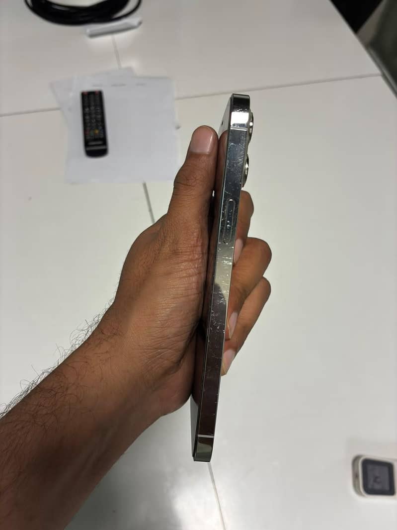 Apple iPhone 12 Pro Max 2