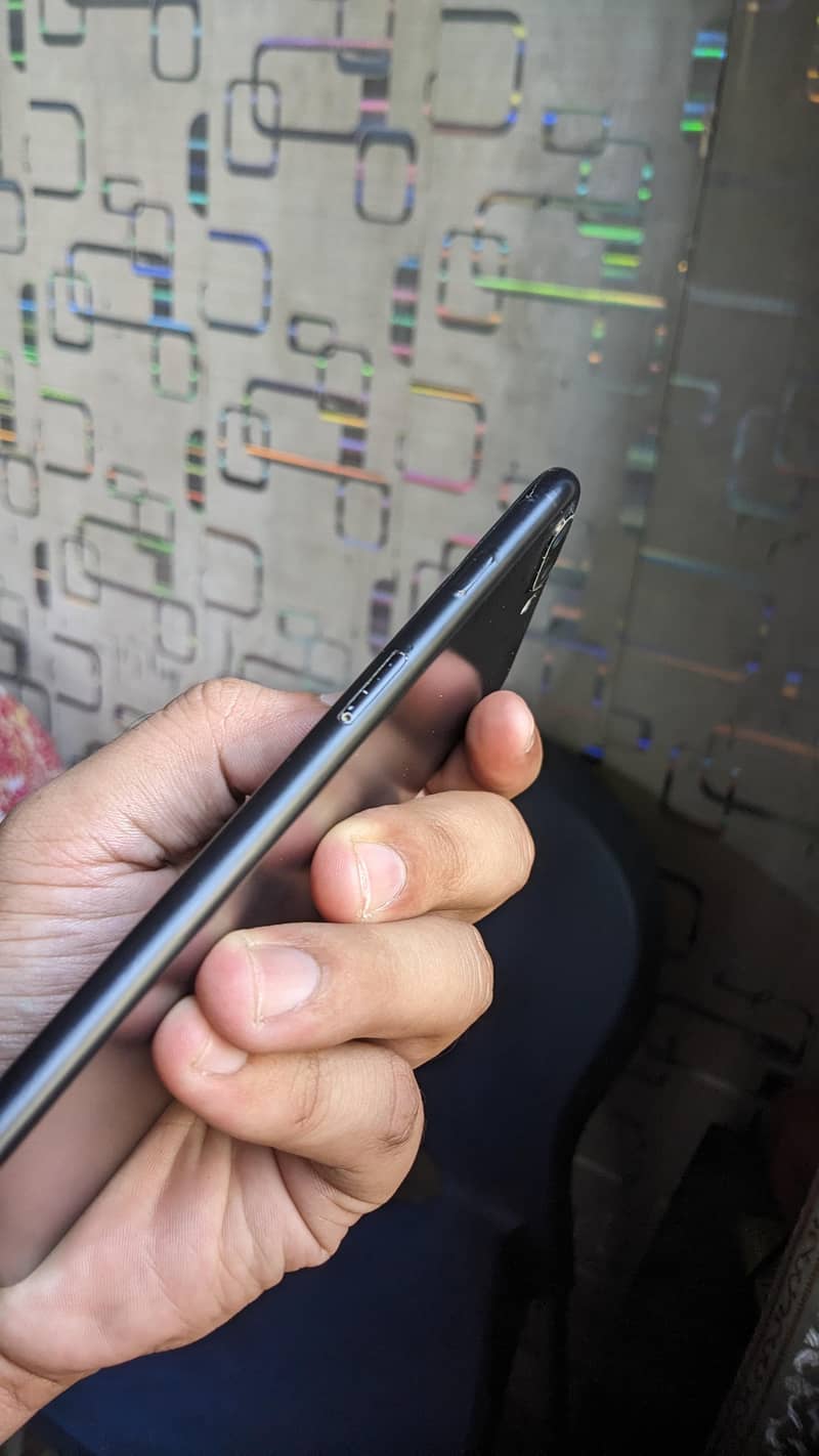Apple iPhone 7 Plus 3